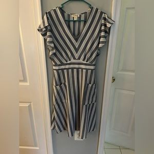 Montaeu short sleeved dress